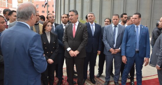 زيادة أسطول النقل لشركات الصوامع إلى 104 شاحنات لتيسير حركة نقل الأقماح