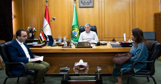 محافظ الإسماعيلية يستقبل رئيس مهرجان المحافظة الدولي للأفلام التسجيلية  