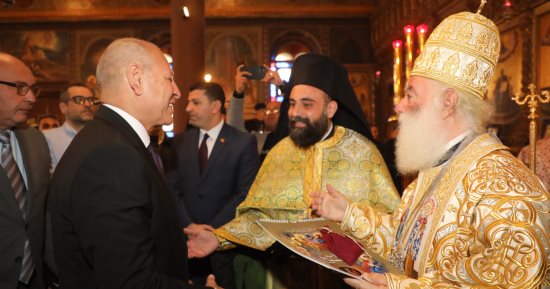 محافظ القاهرة مهنئأ الأرثوذكس بعيد الميلاد: المصريون نسيج واحد
