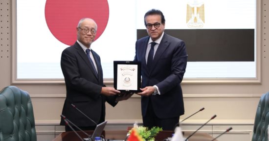 وزير الصحة والسكان يبحث تعزيز التعاون الصحى مع السفير اليابانى