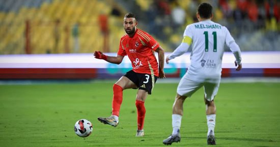 عمر كمال عبد الواحد لاعب الأهلي يتعرض لحادث سيارة