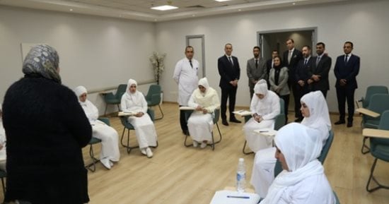 حقوقيون بالبحرين يزورون مجمع مراكز إصلاح وتأهيل العاشر من رمضان.. الزيارة تكشف عن ملامح نهج عصرى تعلى من قيمة الكرامة الإنسانية.. وتعيد صياغة مفهوم الإصلاح خلف الأسوار.. صور