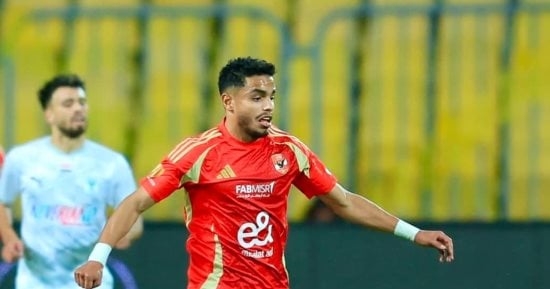 كريم الدبيس يستفسر عن سبب استبعاده فى الأهلى رغم غياب بلعمرى وكوكا