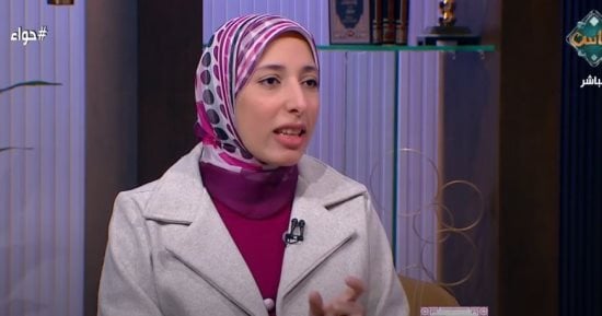 ما حكم لبس المرأة للملابس القصيرة أو الضيقة؟.. أمينة الفتوى تجيب