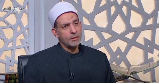 ما حكم زيارة المرأة للمقابر أثناء العذر الشرعى؟.. أمين الفتوى يجيب