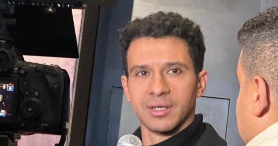 عصام عمر وركين سعد يحتفلان بالعرض الخاص لفيلم "البحث عن رامبو" بحضور الكلب