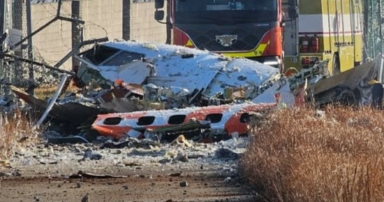 فيديو: تحطم طائرة على سطح مبنى بأمريكا يخلّف قتيلين ومصابين