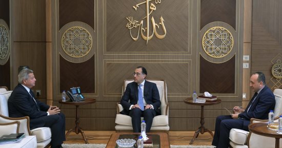 رئيس الوزراء يشيد بقرارات المجلس الأعلى للإعلام خاصةً ضبط أداء البرامج الدينية والرياضية  