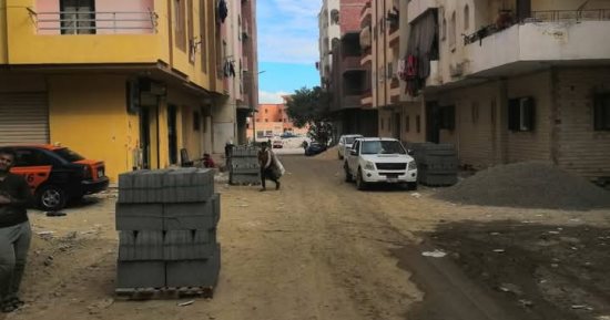 استكمال أعمال تطوير شارع المدارس فى الغردقة