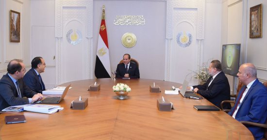 الرئيس السيسى يوجه باحتواء ضغوط التضخم وتوجيه مزيد من التمويل للقطاع الخاص