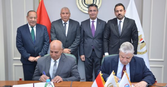 بتخفيضات 30%.. مبادرة وزارة التموين لسوق اليوم الواحد تصل محافظة الوادى الجديد