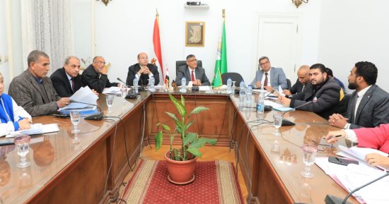 محافظ الجيزة يعقد لقاءه الدورى مع المواطنين لبحث الشكاوى والطلبات المقدمة