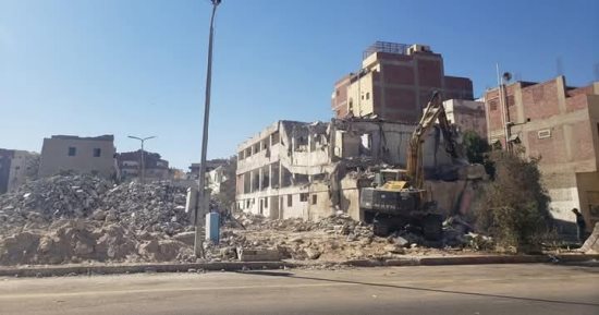 هدم العمارات القديمة بشارع باتا بالغردقة لإنشاء 5 عمارات حديثة تضم 80 شقة