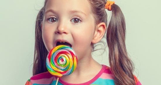 صحتك بالدنيا.. 5 عادات صباحية تحميك من السكر وأمراض القلب.. دراسة تحذر من تقديم الحلوى للطفل كمكافأة لهذه الأسباب.. 8 أطعمة خالية من السعرات تساعدك فى رحلة الدايت.. ونصائح سهلة للحفاظ على صحتك فى العام الجديد