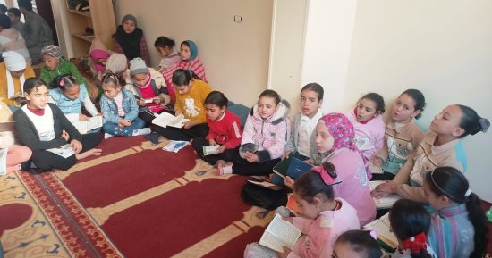 إقبال كبير على الكتاتيب بمساجد القليوبية.. البداية كانت بـ15 مسجدا والعدد وصل الآن 65.. وكيل الوزارة: نستهدف 300 كُتاب يشرف عليها 300 محفظ من أصحاب الفكر الوسطى المستنير.. و2500 طفل يبدأون حفظ كتاب الله
