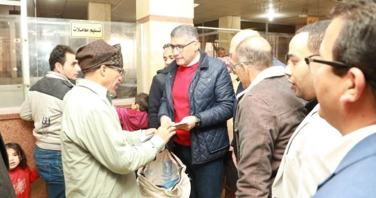 محافظ الجيزة لموظفى المراكز التكنولوجية: مهمتنا نسهل على الناس وننجز مصالحهم