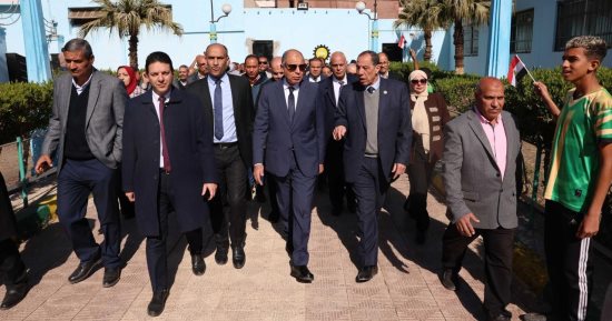 محافظ المنيا: نقل محصول قصب السكر  مجانا يدعم الموردين ويزيد الإنتاجية