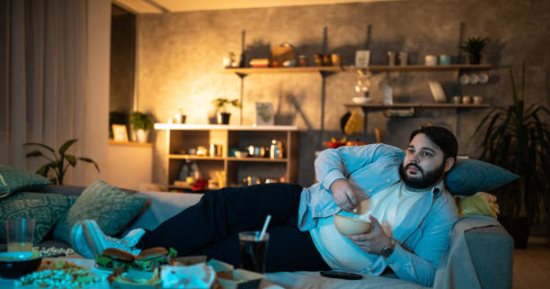 4 أبراج محتاجة تخلى بالها من وزنها فى 2025.. برج الثور احترس من الحلويات