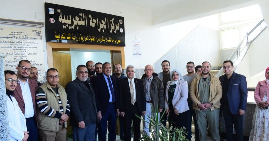 مركز الجراحات التجريبية بطب سوهاج ينظم دورة تدريبية عن أساسيات التدخل بالمنظار