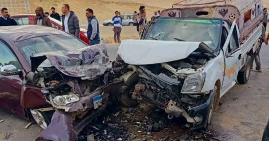 إصابة 8 أشخاص فى حادث تصادم سيارة ملاكى مع ربع نقل بالوادى الجديد