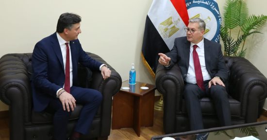 وزير البترول يبحث مع رئيس أيوك برودكشن الاستعدادات الجارية لاستئناف عمليات تنمية حقل ظهر