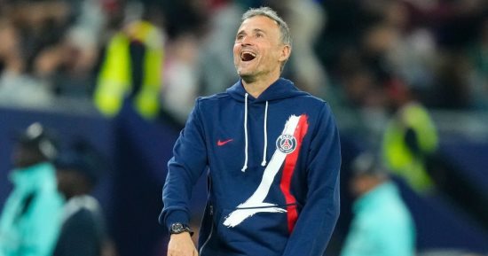 برشلونة ضد الريال.. إنريكى يدعم البارسا فى الكلاسيكو من المدرجات