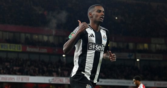 ليفربول يجهز عرضًا قياسيًا لضم ألكسندر إيزاك من نيوكاسل
