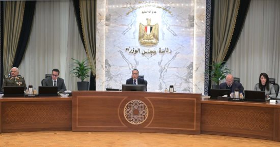تعزيز قدرة الدولة على مواجهة تداعيات الأزمة الإقليمية الراهنة..برلمانيون: قرارات الحكومة بشأن ترشيد الطاقة والعمل عن بعد خطوات استباقية واعية لتعزيز صمود الاقتصاد الوطني