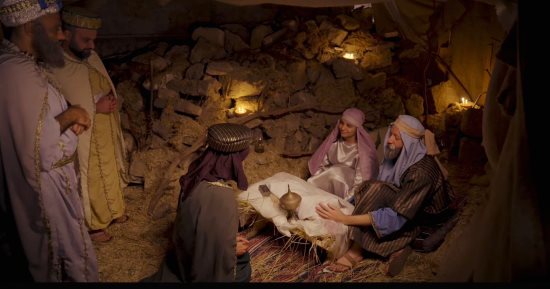 قصة ميلاد المسيح لأول مرة بلغة الإشارة فى الكنيسة الأسقفية
