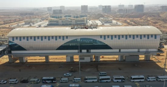 اللمسات الأخيرة لمحطة مونوريل الحى الحكومى بخط العاصمة الإدارية