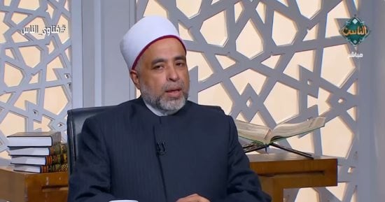 أمين الفتوى: لا يجوز إخراج الزكاة للوالدين أو الأبناء أو الزوجة.. فيديو