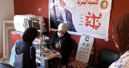 قوافل طبية ومساعدات عينية بمراكز دكرنس وأجا خلال مبادرة بداية جديدة