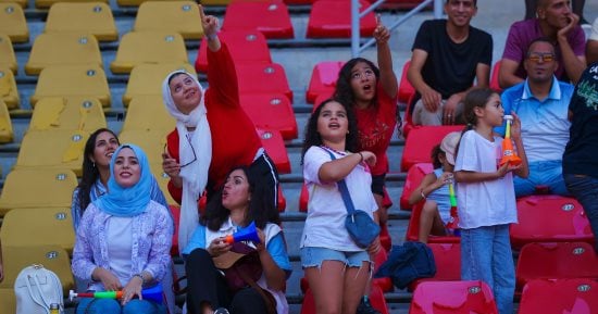 الجالية المصرية وبعض الجماهير الأنجولية تدعم بيراميدز وماييلي أمام ساجرادا.. صور