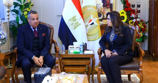 وزيرة التنمية المحلية تتابع استعدادات مهرجان الهجن ومشروع التجلى الأعظم بسيناء