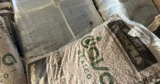 ضبط 1120 كيلو جرام من الكوكايين مخبأة فى أكياس "حمص" بميناء برشلونة