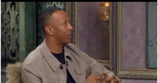 مخرج فيلم 6 أيام: التجربة ممتعة.. وكنت بهرب من المدرسة علشان أروح السينما