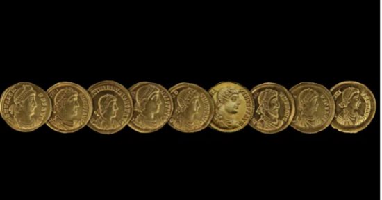 اكتشاف عملات ذهبية رومانية تصور الإمبراطور غير الشرعى عمرها 1700 عام