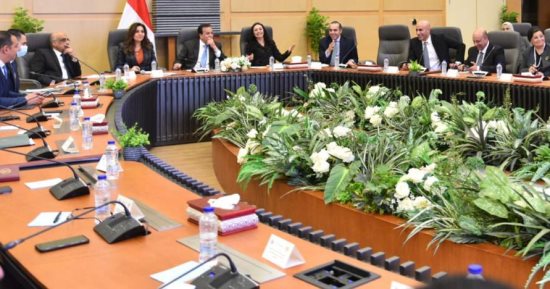 انطلاق الحوار المجتمعى لمناقشة مقترح شهادة البكالوريا المصرية.. نائب رئيس الوزراء: ضرورة تعزيز قدرات الطلاب لمواكبة سوق العمل.. محمد عبد اللطيف: مراجعة التجارب السابقة والأنظمة الدولية لتعديل نظام الثانوية