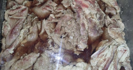 التوصية بغلق مطعم بالعبور ضبط به 400 كيلو شاورما غير صالحة