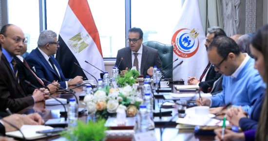 وزير الصحة يبحث التعاون مع الجامعات لإزالة معوقات التسجيل للدراسات العليا