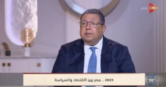نائب رئيس الوزراء الأسبق: اهتمام الشباب بالسياسة يبدأ فى الجامعة