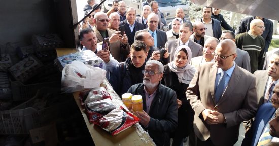 طبق البيض بـ145 جنيها.. الزراعة تدفع بسيارات لبيع المواد الغذائية بالقليوبية