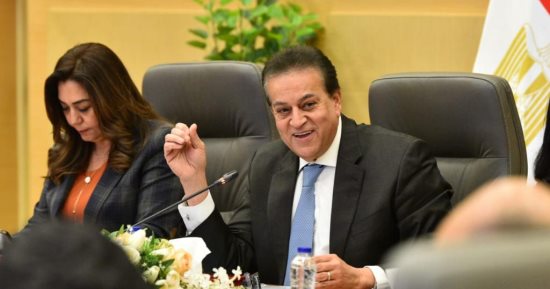 وزير الصحة يوجه بتأسيس لجنة استشارية عليا للتنمية البشرية 