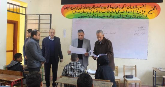 وكيل "تعليم الجيزة" يشدد على ضرورة تحرى الدقة أثناء تصحيح إجابات الطلبة