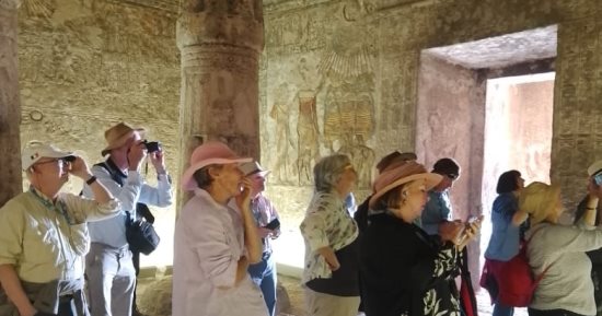 وفود سياحية تزور المناطق الأثرية بالمنيا للتعرف على عظمة الحضارة القديمة