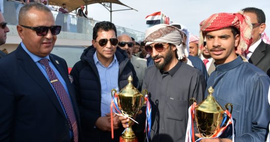 وزير الرياضة ومحافظ جنوب سيناء يشهدان ختام المهرجان العربي للهجن والتراث .. صور 