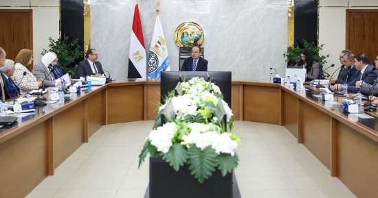 وزير قطاع الأعمال: زيادة إنتاج الغزل والنسيج بعد تنفيذ خطة تطوير المصانع
