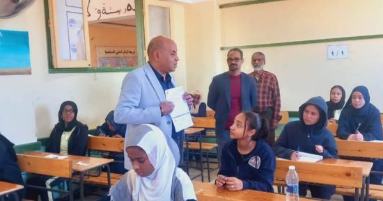 انتهاء امتحانات أول أيام الشهادة الإعدادية بأسوان دون معوقات.. صور