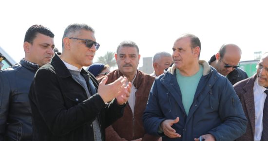 محافظ الجيزة يتفقد أعمال التطوير بمحيط المتحف المصرى الكبير والمنطقة الأثرية.. صور