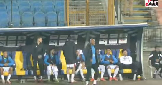 شاهد رد فعل شيكابالا ودكة الزمالك بعد هدف شلبى